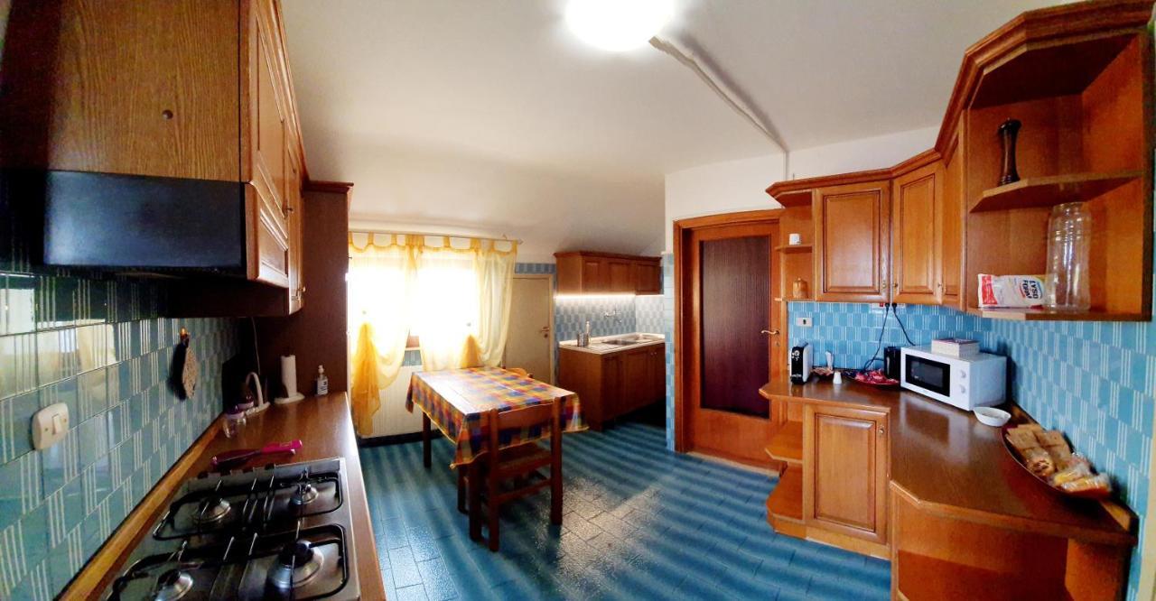 La Casa Di Loryanne Apartment อาเวซซาโน ภายนอก รูปภาพ